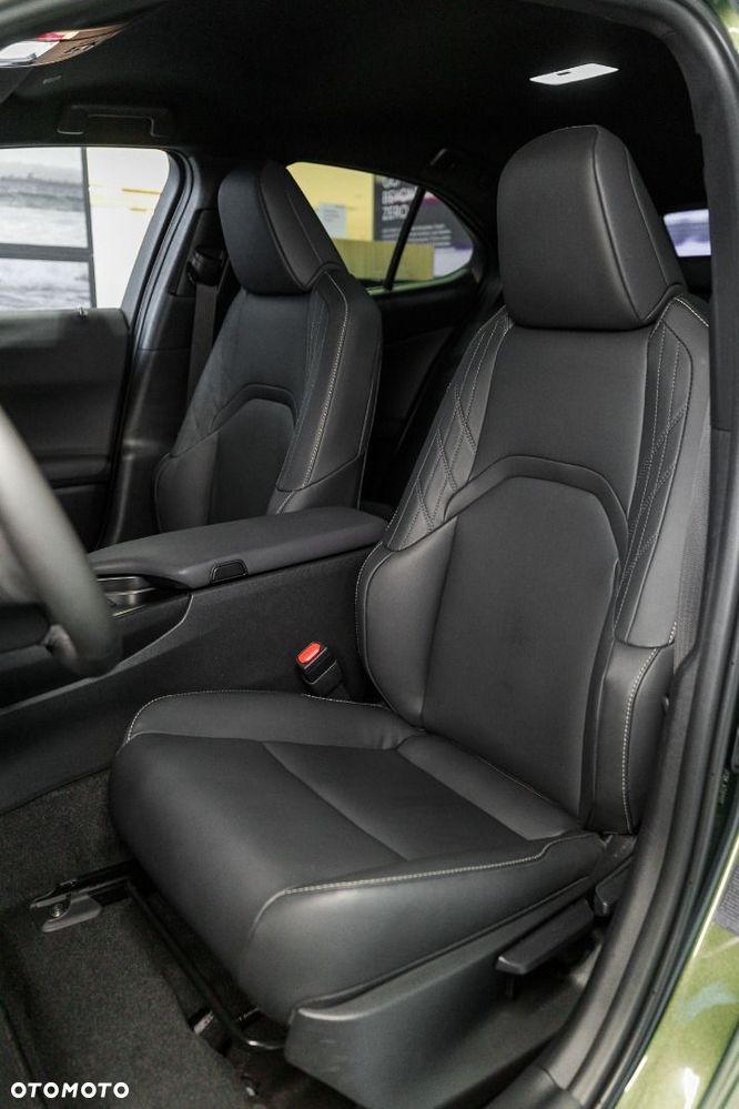 Lexus UX - 14