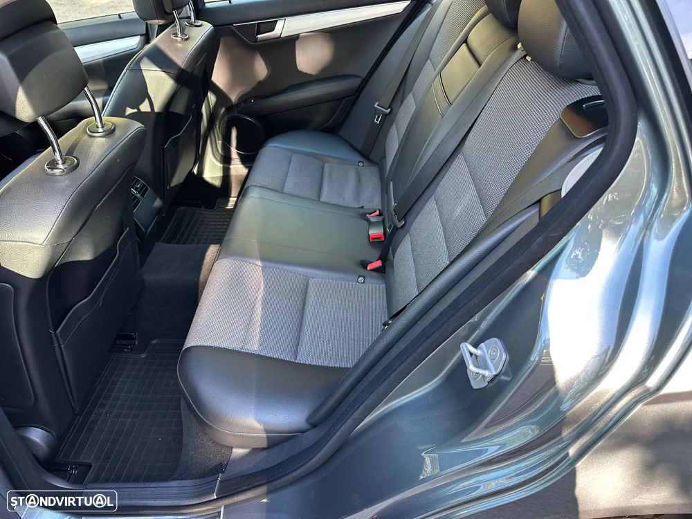 Mercedes-Benz C 220 Station CDI DPF (BlueEFFICIENCY) Avantgarde - 26