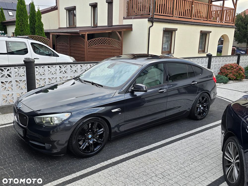 BMW 5GT 550i - 8