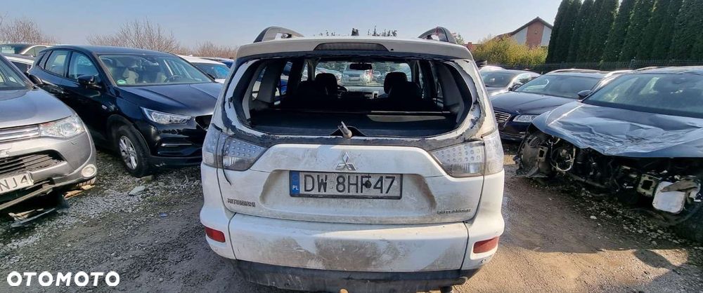 Mitsubishi Outlander - 18