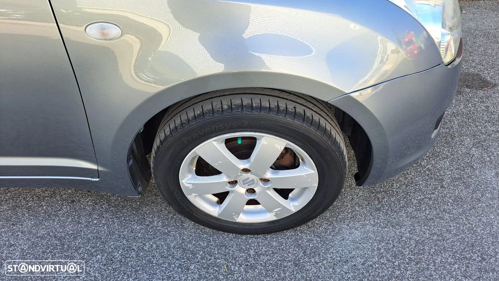 Suzuki Swift 1.3 DDiS GL - 12