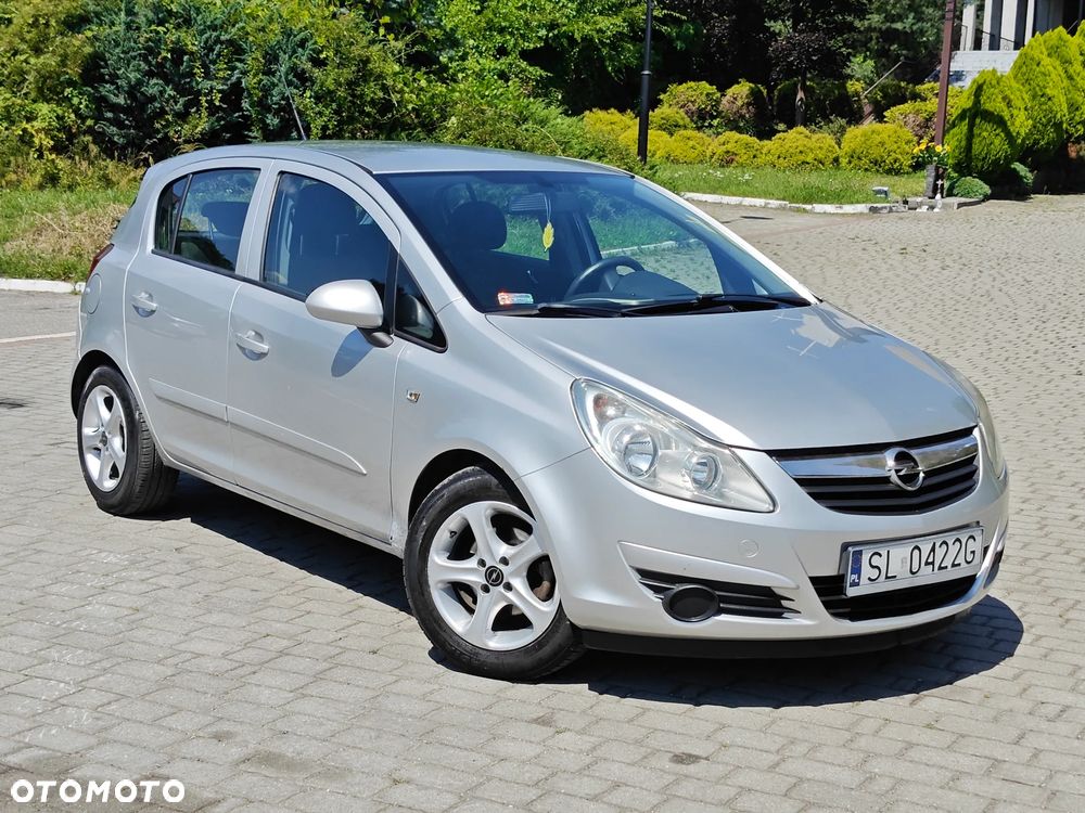 Opel Corsa 1.2 16V Cosmo - 2