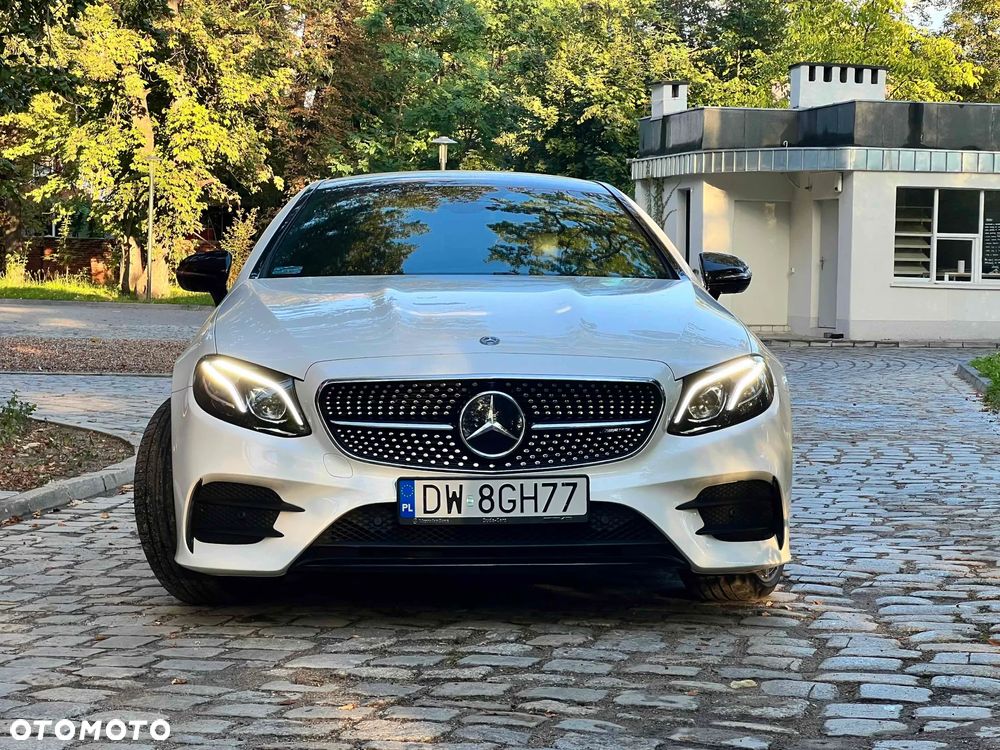 Mercedes-Benz Klasa E 300 d Coupe 9G-TRONIC - 2