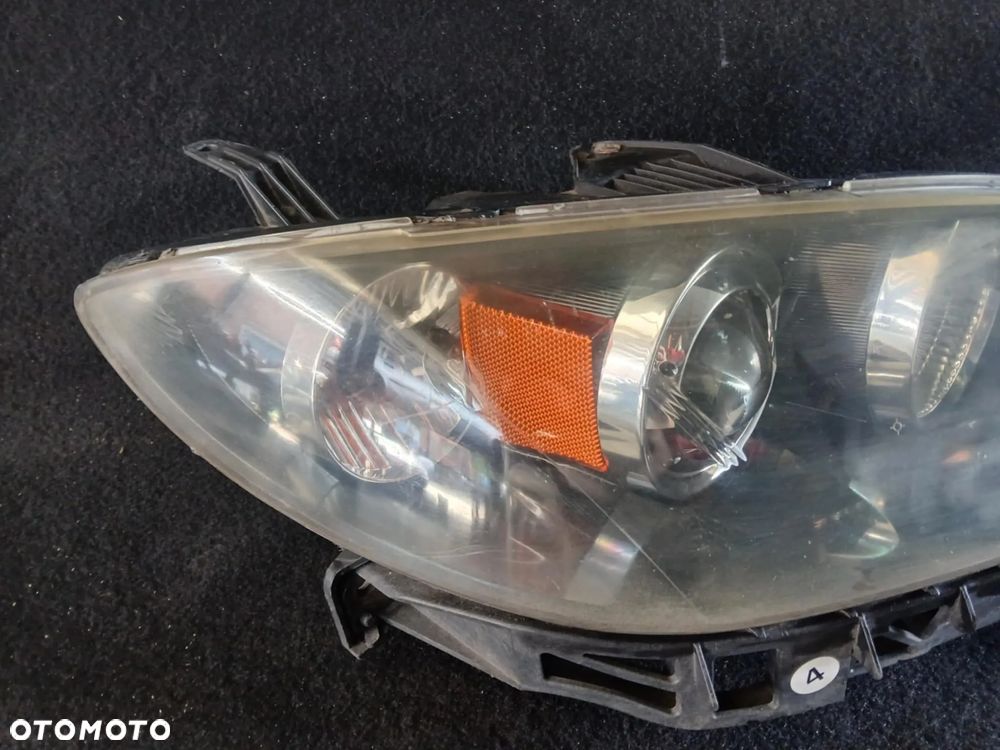 Mazda 3 Lampa przednia prawa xenon przetwornica - 2