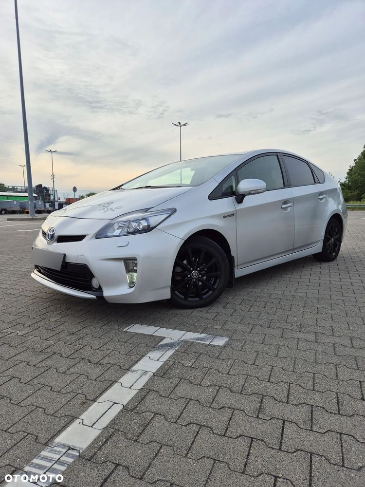 Toyota Prius 1.8 HSD Prestige - 3