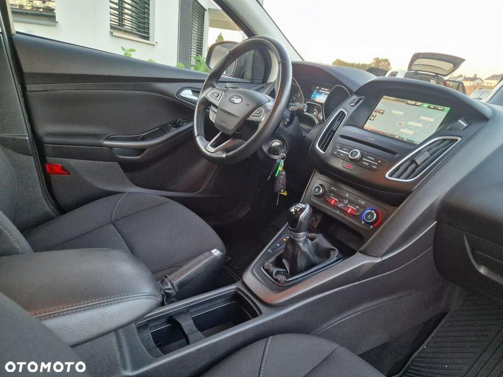Ford Focus - 10