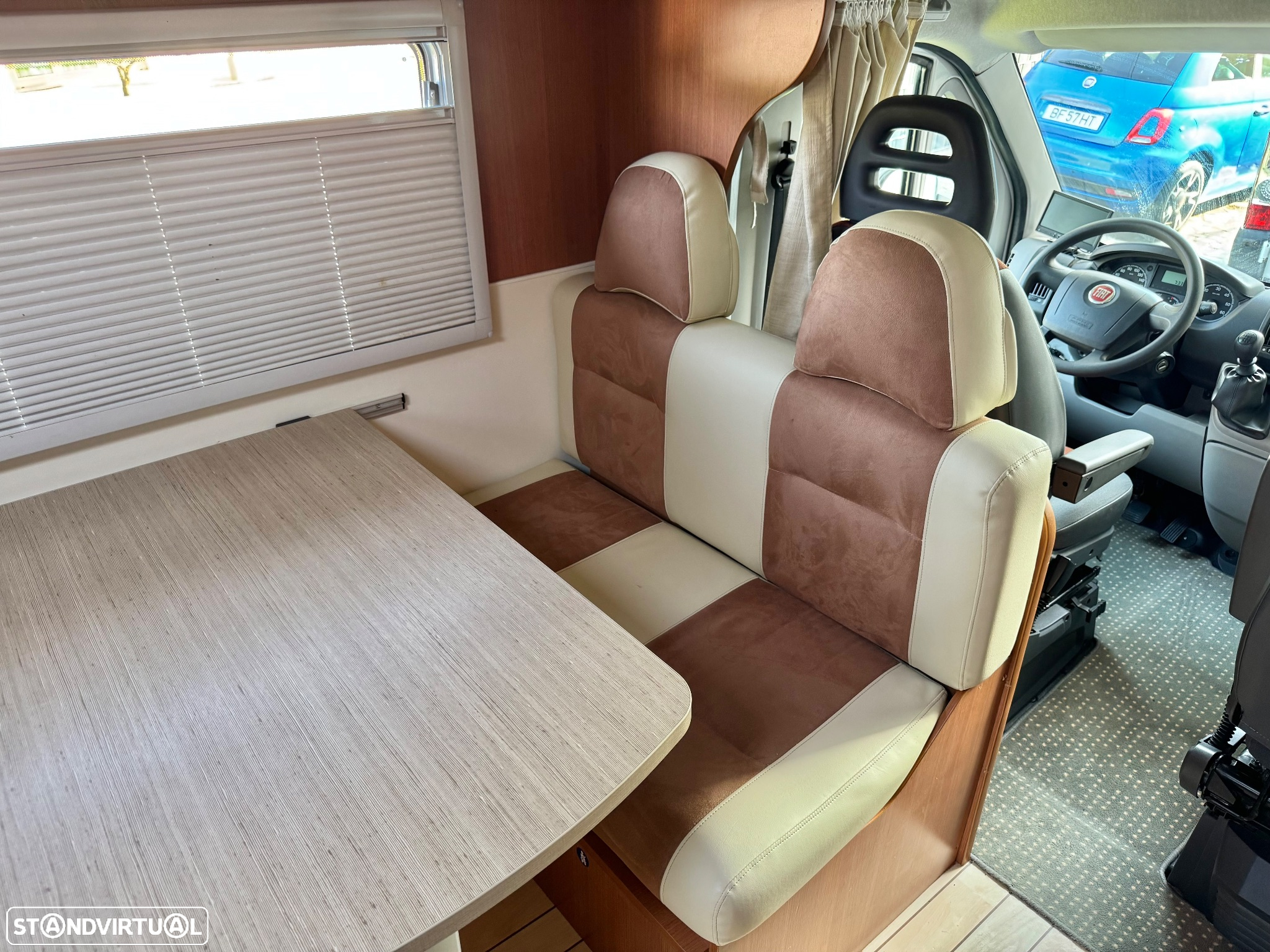 Pilote Aventura A650 6.47M, 6 lugares - 15