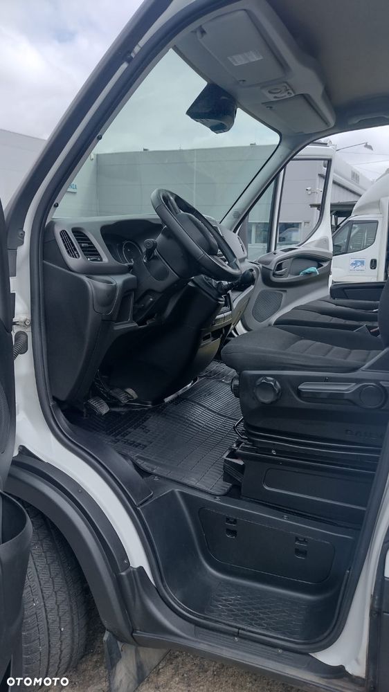 Iveco DAILY furgon 18m3 35S18 manual ASO serwisowany - 22