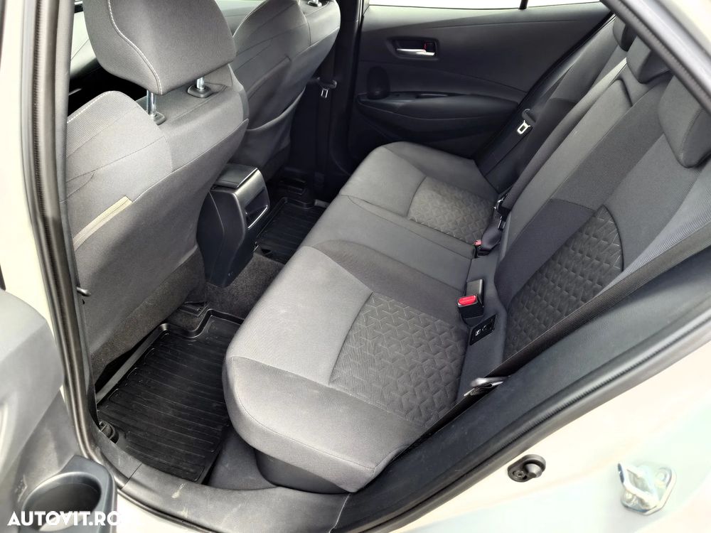 Toyota Corolla 1.8 HSD Dynamic - 9