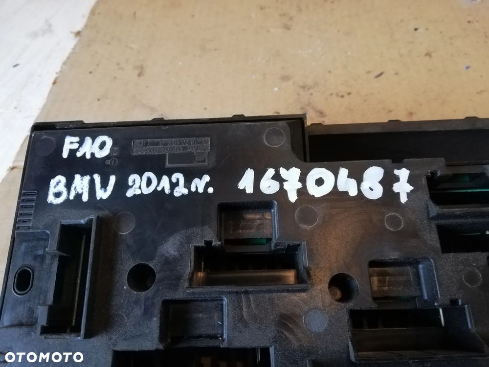 BMW F10 5-Series Skrzynka bezpieczników 1670487 - 2
