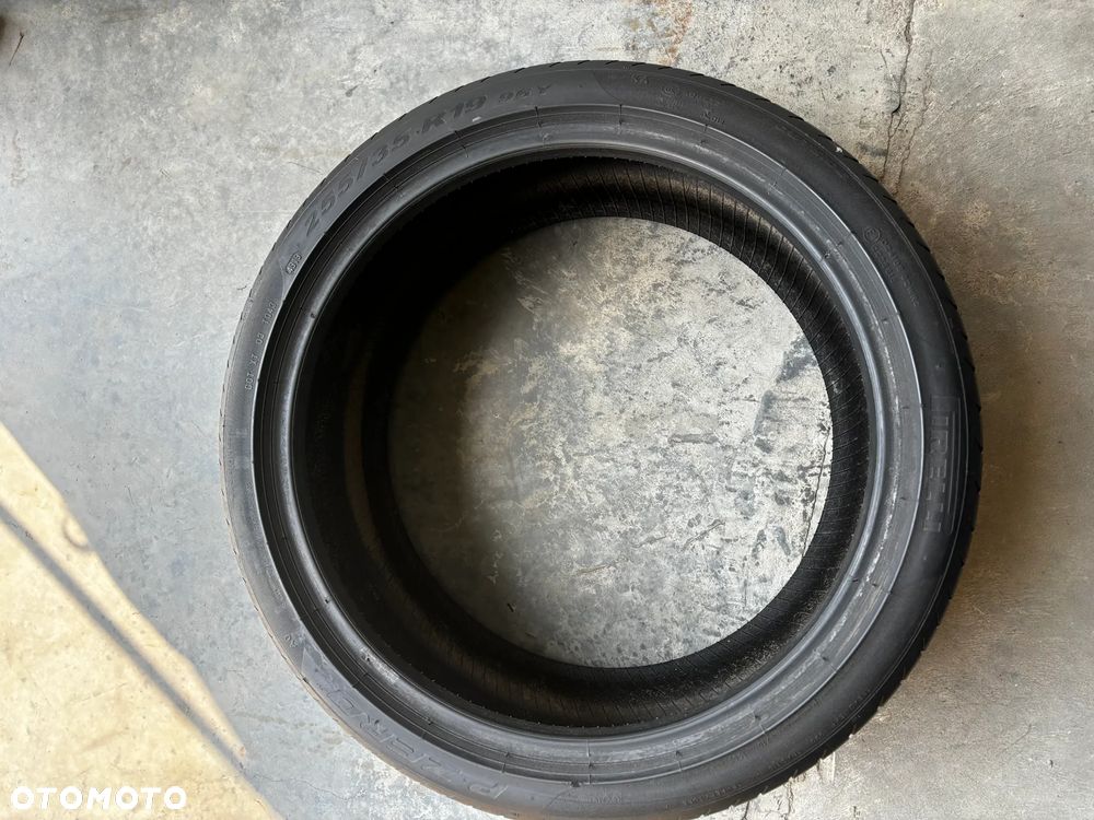 Opony letnie Pirelli P-Zero - 255/35R19 - 3