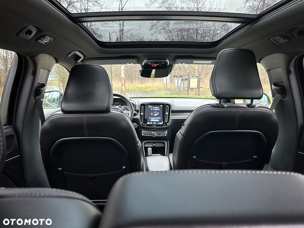 Volvo XC 40 B5 B AWD Geartronic RDesign - 11