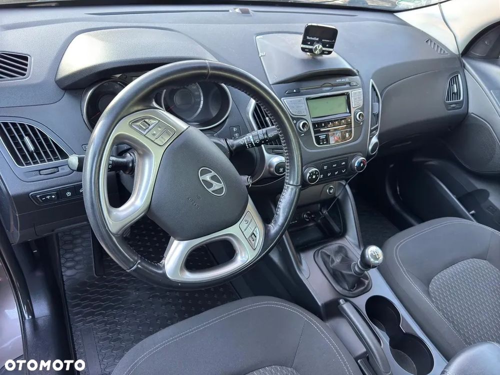 Hyundai ix35 - 12
