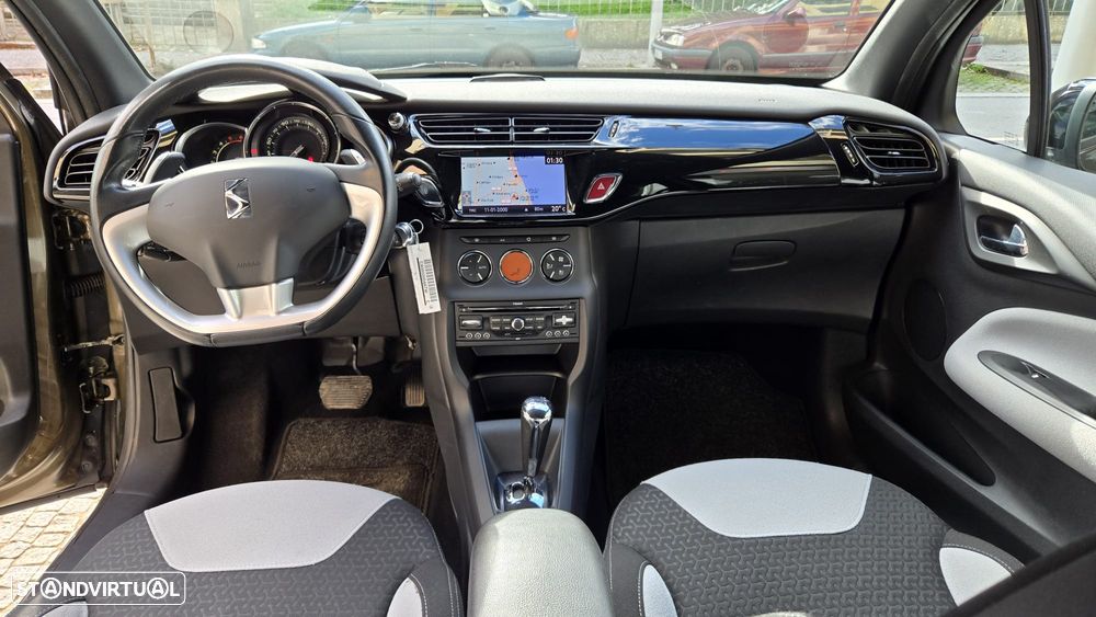 Citroën DS3 1.4 e-HDi Chic CMP - 4