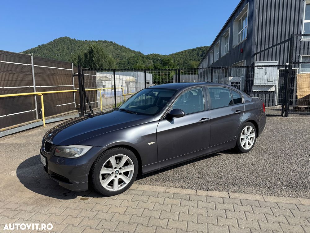 BMW Seria 3 320i Aut. - 1