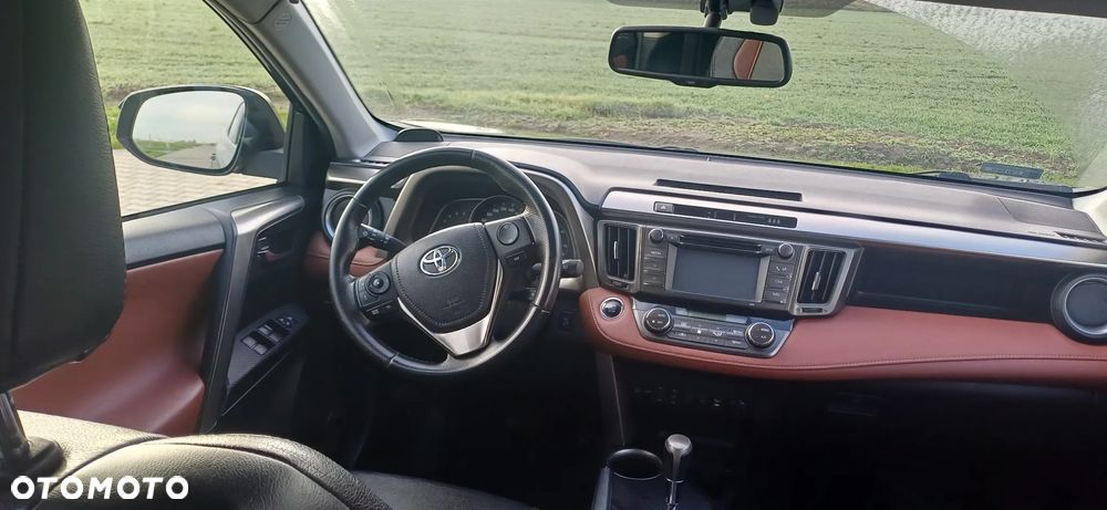 Toyota RAV4 2.2 D-CAT Premium - 9
