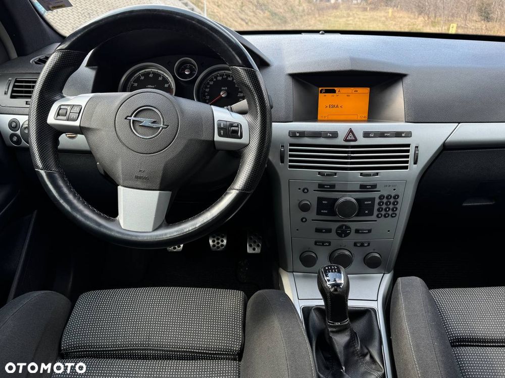 Opel Astra 2.0 T Sport - 17
