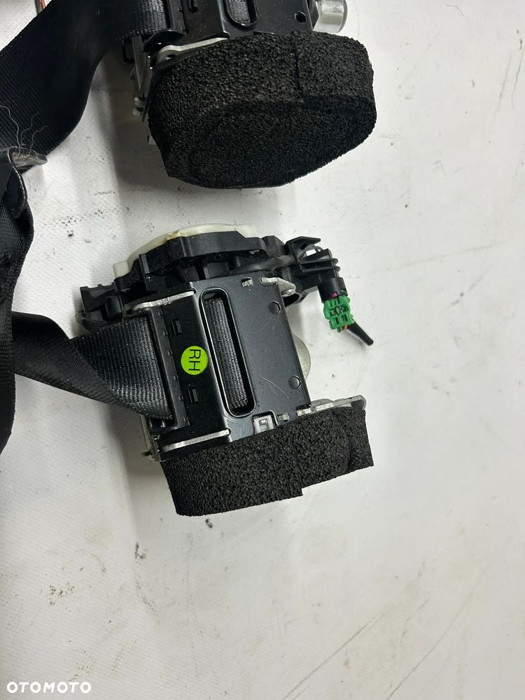 Volvo S60 II lift V60 Pas tylny tył lewy prawy środkowy 2010-2018 039822960 039818850 039818856 - 4