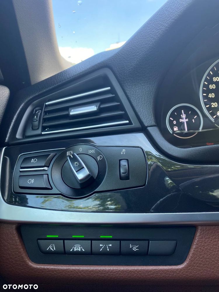 BMW Seria 5 530d Luxury Line - 15