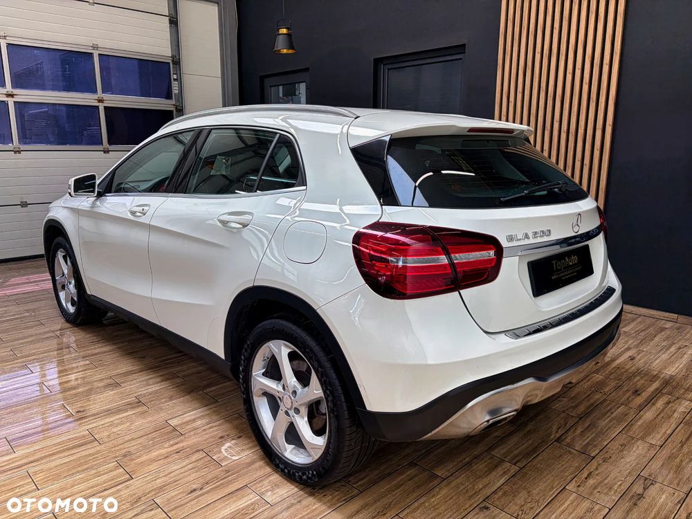 Mercedes-Benz GLA 200 7G-DCT Style - 10