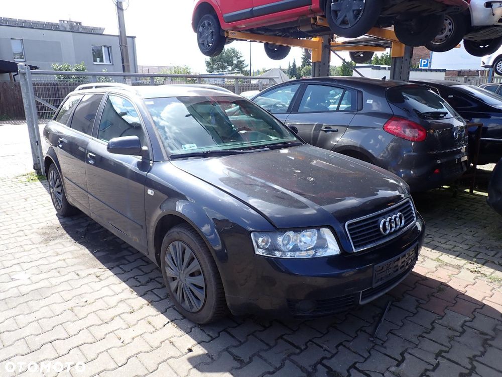 CZĘŚCI - Audi A4 B6 1,6 102KM ALZ KOMBI 5B HFC lakier LZ9W 2004r. INDEX - 10284