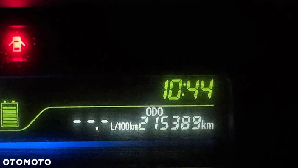 Toyota Prius+ (Hybrid) Comfort - 12