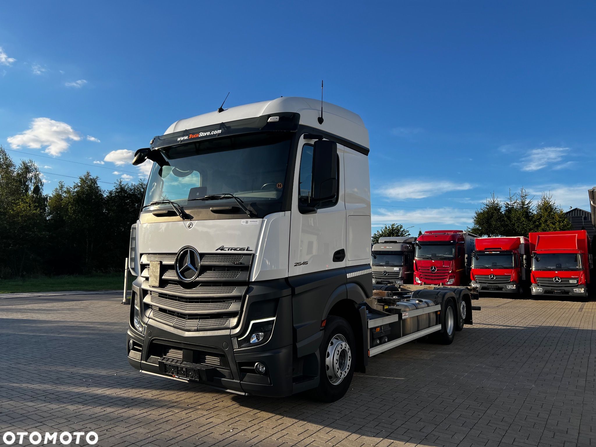 Mercedes-Benz Actros - 1