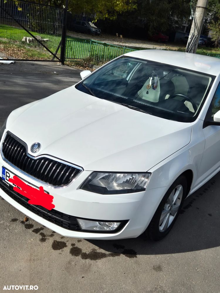 Skoda Octavia 1.6 TDI Ambiente DSG - 1