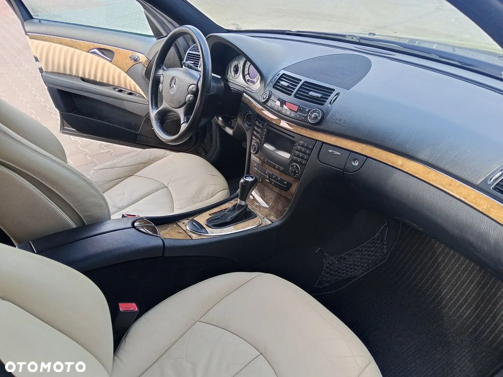 Mercedes-Benz Klasa E - 15