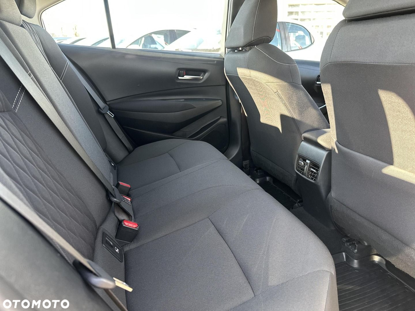 Toyota Corolla - 21