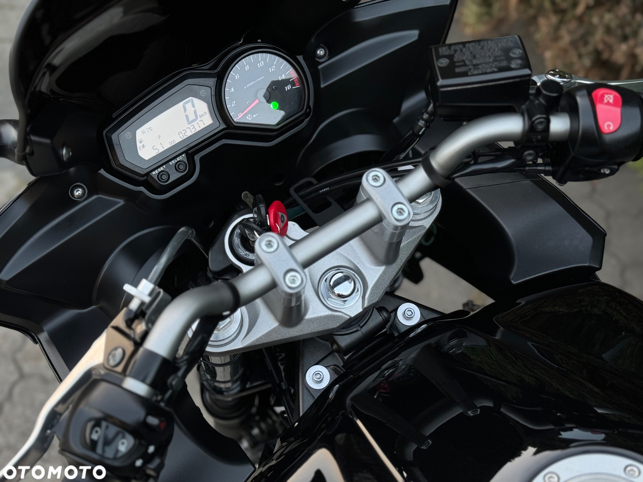 Yamaha FZ - 33