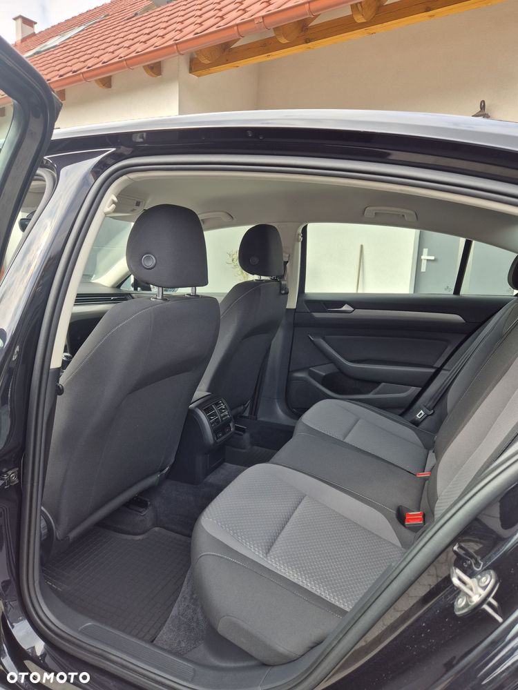 Volkswagen Passat 2.0 TDI BMT Trendline - 6