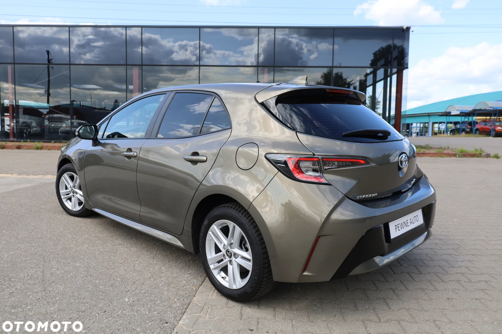 Toyota Corolla 1.8 Hybrid - 14