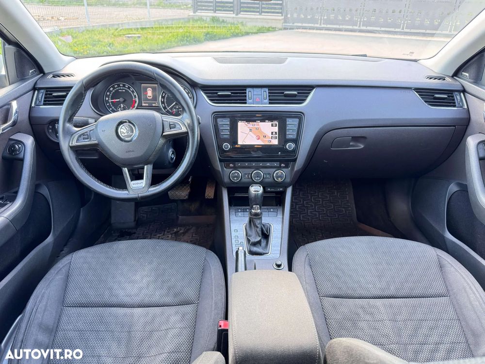 Skoda Octavia 2.0 TDI 4x4 DSG Scout - 6
