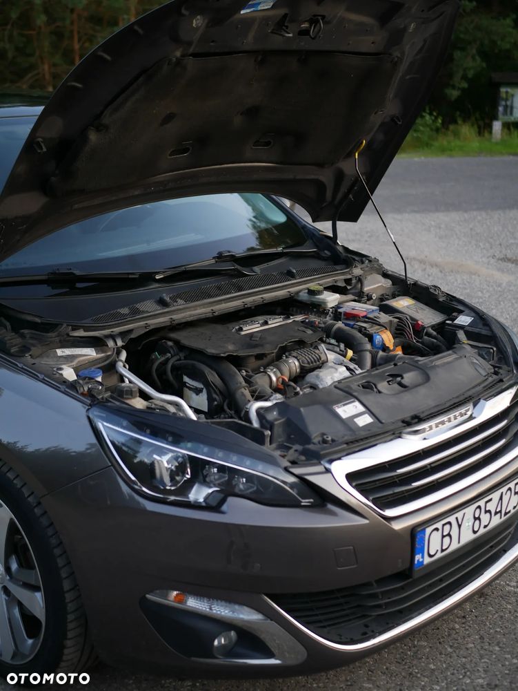 Peugeot 308 1.6 e-HDi Allure S&S - 35