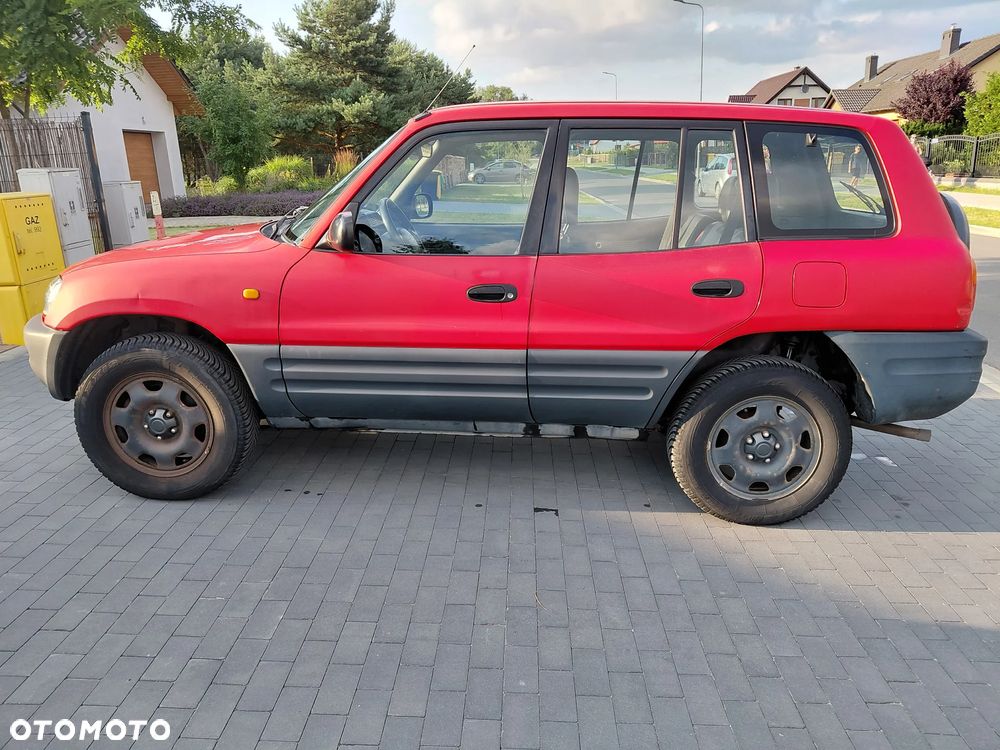 Toyota RAV4 2.0 - 4
