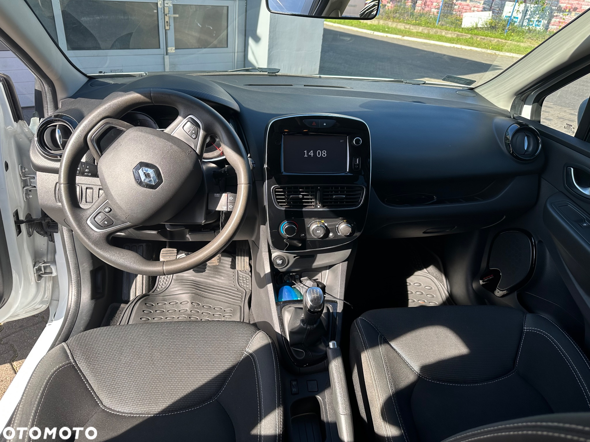 Renault Clio 1.5 dCi Energy Alize - 8