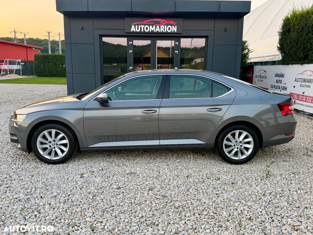 Skoda Superb 2.0 TDI DSG Style - 6