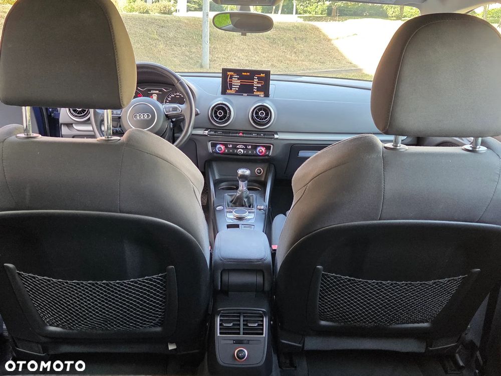 Audi A3 Sportback 2.0 TDI Ambiente - 32