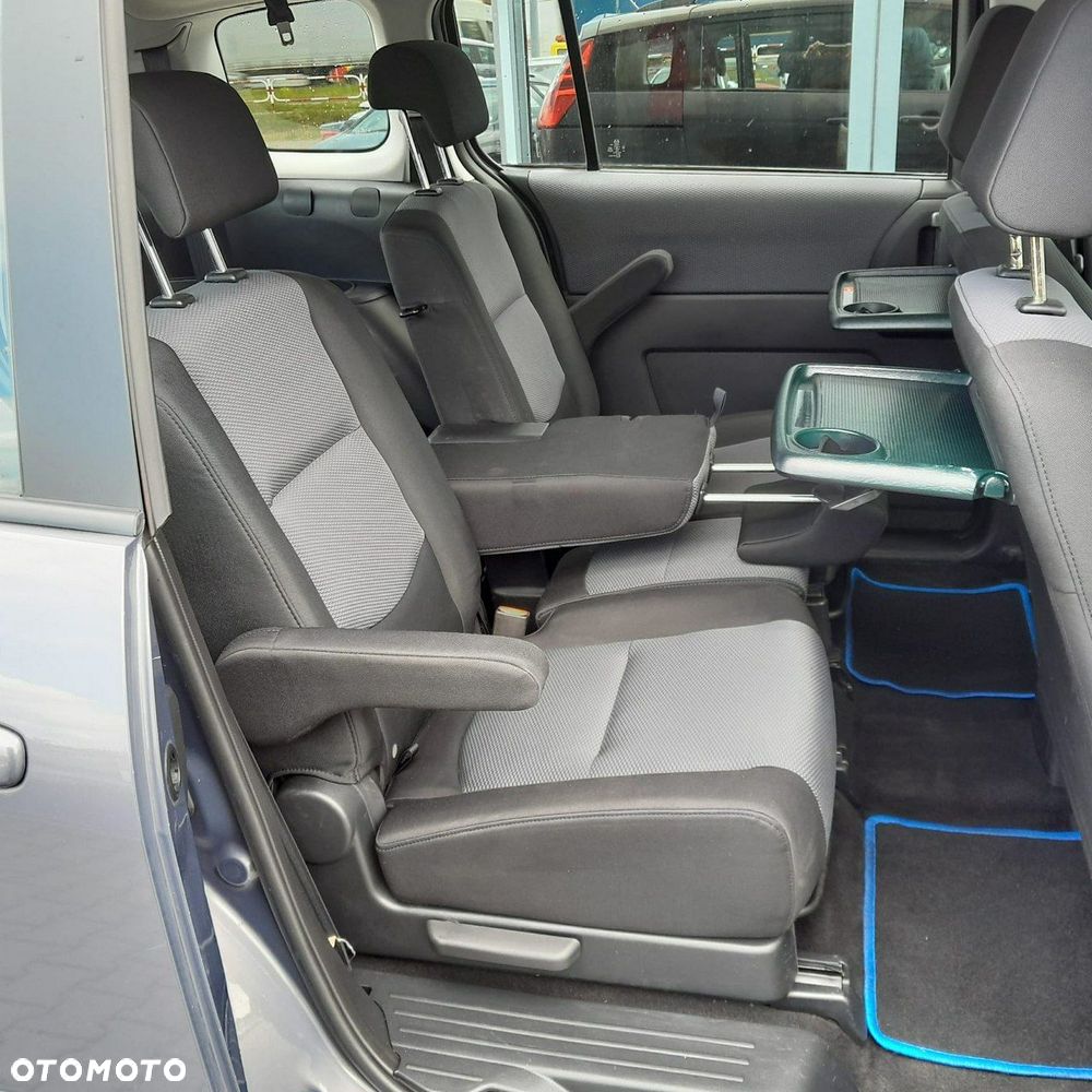 Mazda 5 - 9