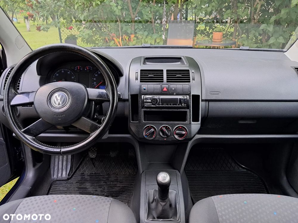 Volkswagen Polo 1.4 16V Comfortline - 8