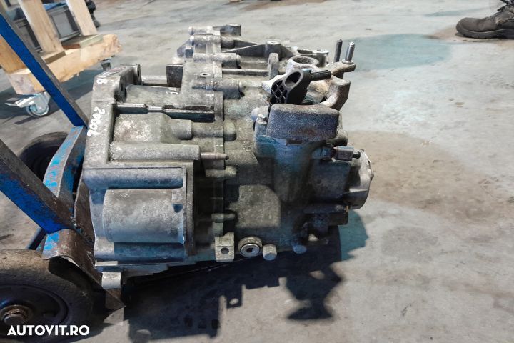 Cutie de viteze manuala TIP CUTIE KUG 4X4 Volkswagen VW Tiguan 1 5N [ - 4