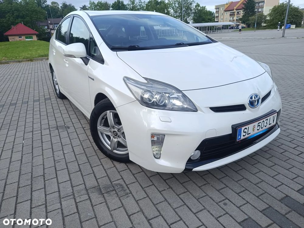 Toyota Prius 1.8 HSD Prestige - 2