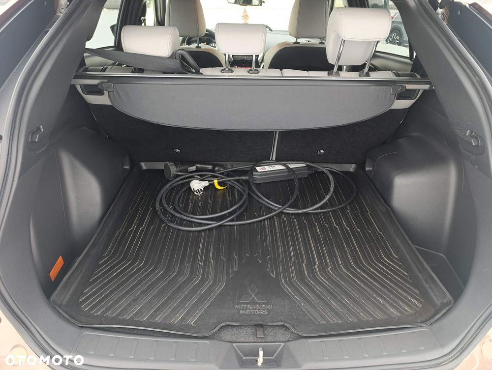 Mitsubishi Eclipse Cross 2.4 PHEV Instyle Plus - 12