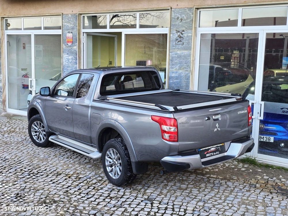 Mitsubishi L200 2.4 DI-D CD Instyle Strakar 4WD - 12