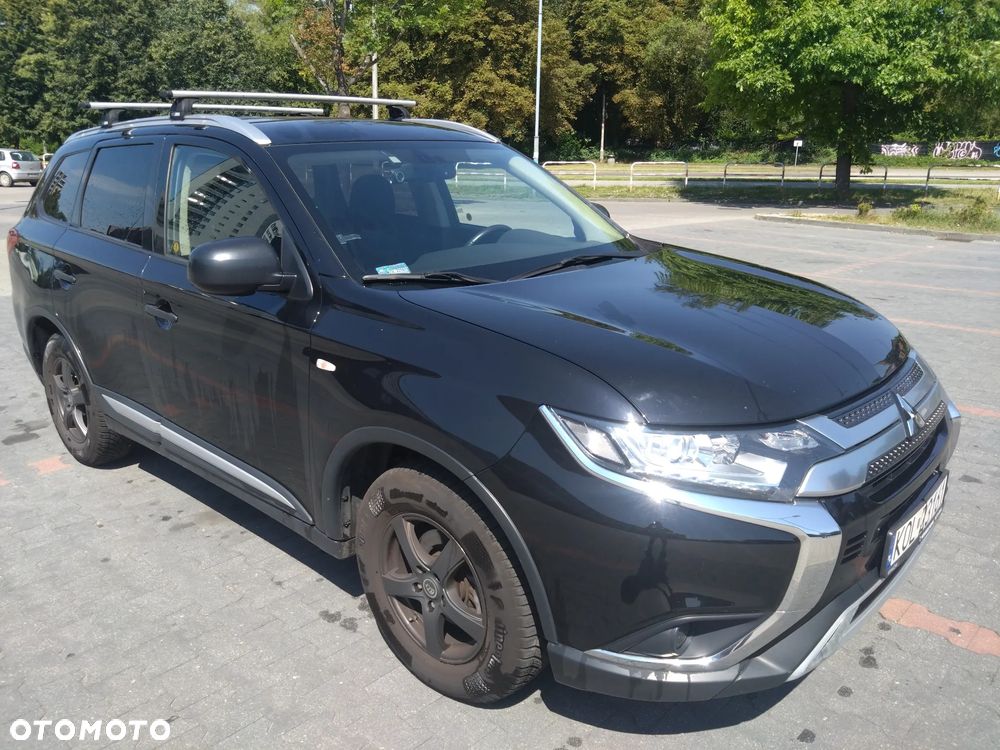 Mitsubishi Outlander 2.0 Invite + 2WD - 6