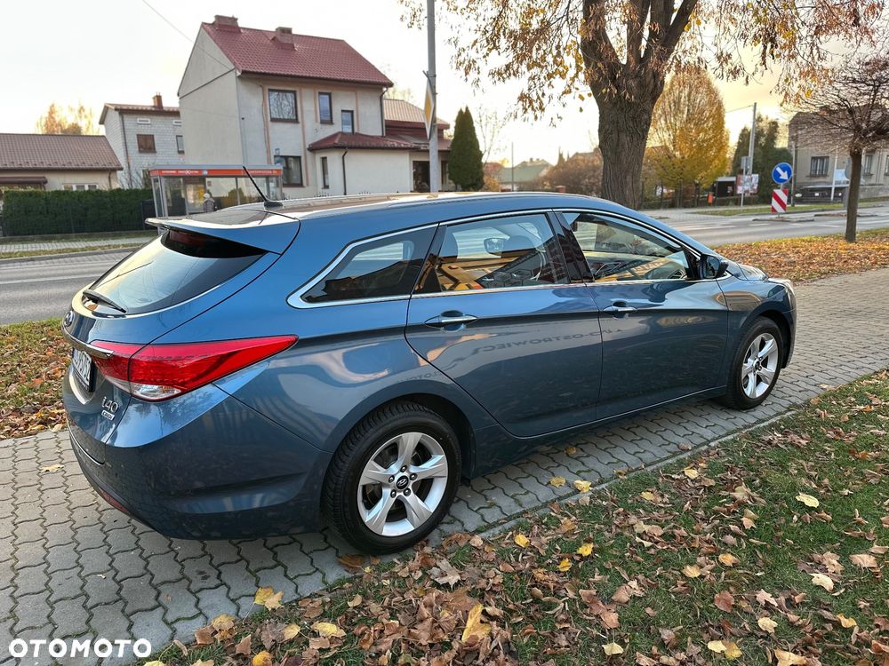 Hyundai i40 i40cw 1.7 CRDi Fifa World Cup Edition - 4