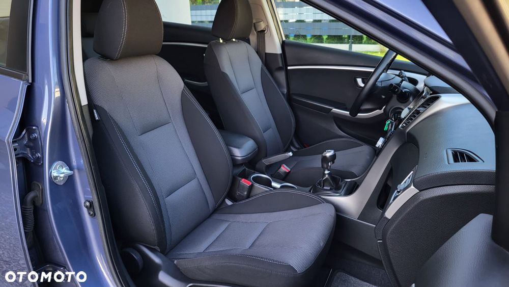 Hyundai i30 1.4 Intro Edition - 29