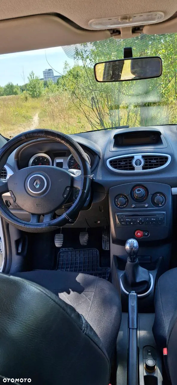Renault Clio 1.5 dCi Authentique - 5