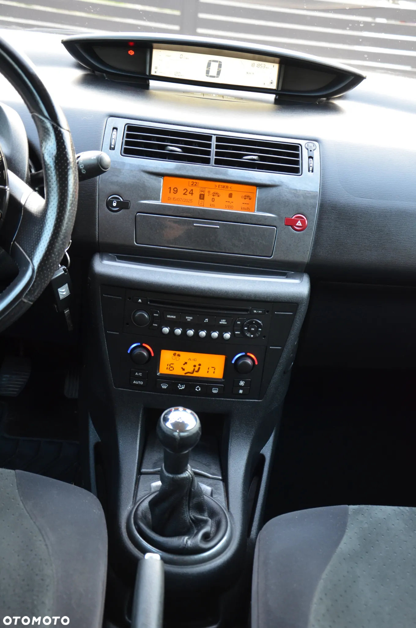 Citroën C4 1.6 16V Exclusive - 22